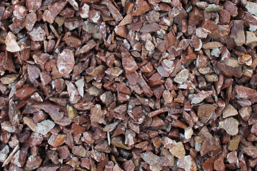  Мраморная крошка (щебень крошка розовый) фр. 10-20 мм.  купить  в Сочи мрамор розовый, красный каменная декоративная крошка ландшафтная 7700 руб/т   фото 