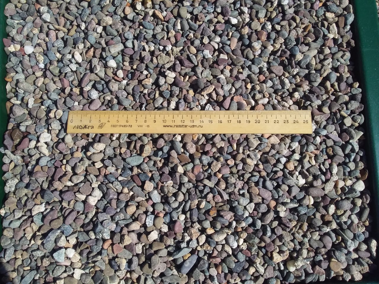  Галька речная окат цветная фр.5-10 мм. купить   в Сочи галька речная белый, серый, красноватый, синий, темно-серый речная окатанная галька декоративная 5000 руб/т   фото 