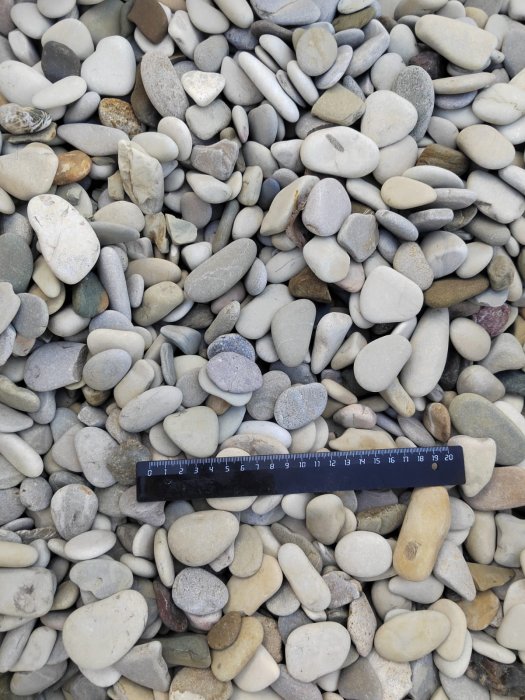 Галька черноморская фр. 20-40 мм.  купить с доставкой в Адлеру фото 