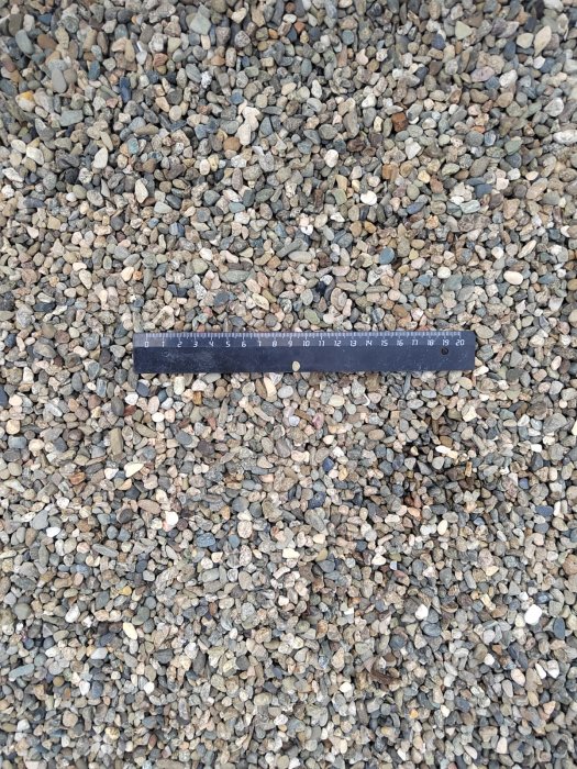  Галька речная окат (серая) фр.5-10 мм купить   в Сочи галька речная серая, серый, темно-серый, светло-серый, коричневый речная окатанная галька декоративная ландшатфная 4000 руб/т   фото 