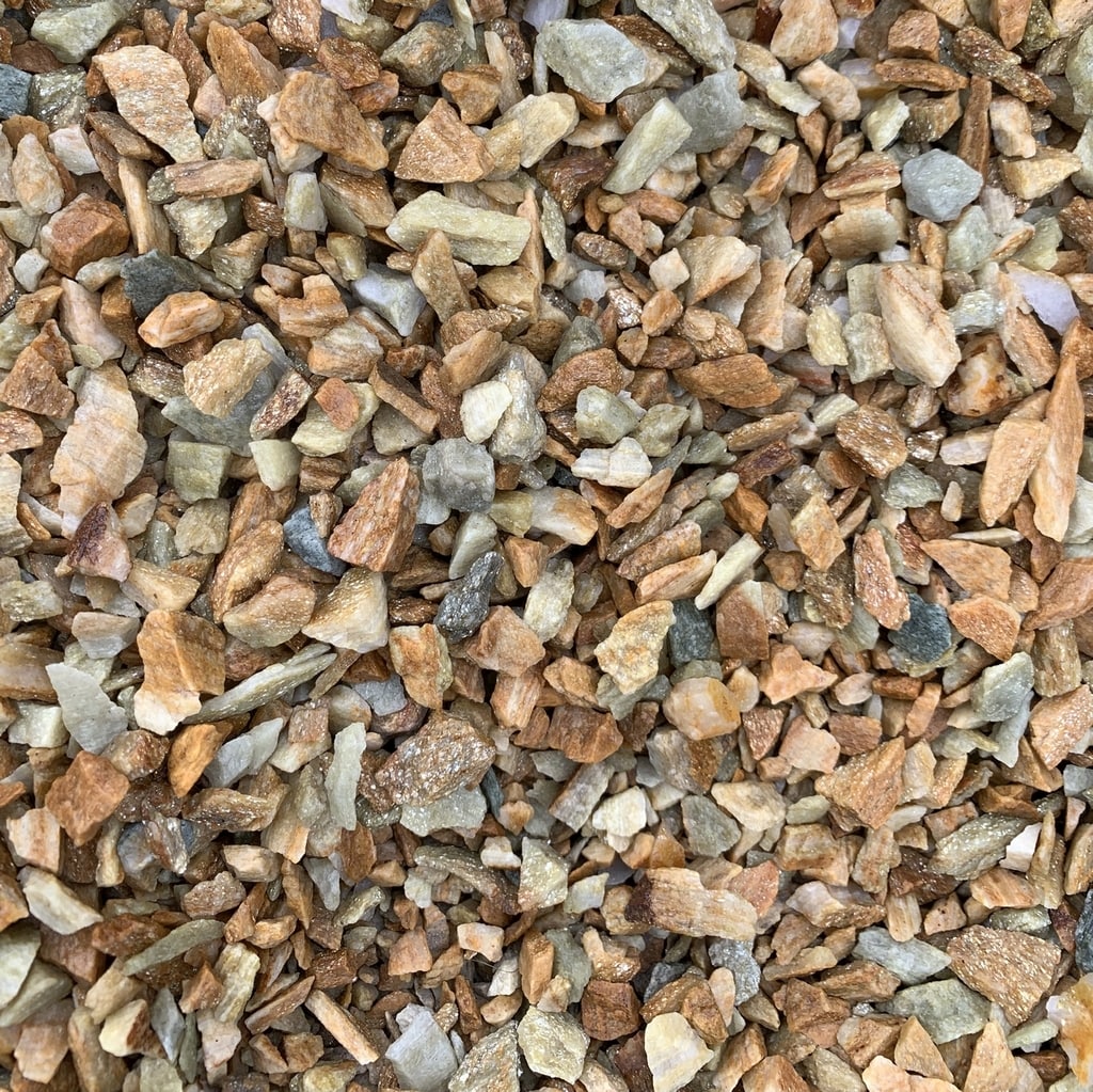  Щебень крошка желтый (ЗЛАТОЛИТ) фр. 5-10 мм.  купить  в Сочи мрамор золотистый, бежевый, желтый каменная ландшафтная декоративная крошка здатолита 8 000 руб/т   фото 