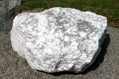  Мраморизированный известняк фр.500-1500 мм.  купить в Сочи    7 000 руб/т   фото 