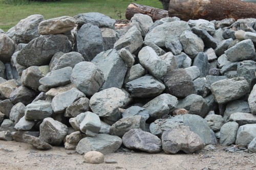  Гранит скальник (серо-зеленый) фр. 100-500 мм.  купить в Сочи гранит зеленый, серый, салатовый крупный ландшафтный валун 6 000 руб/т   фото 