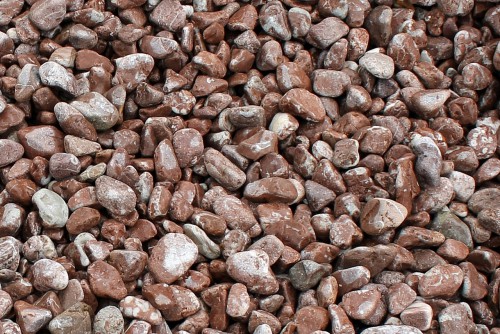  Розовая мраморная галька (щебень галтованный розовый) фр.40-70 мм.  купить  в Сочи мрамор розовый, красный галтовка мраморная щебня 13500 руб/т   фото 