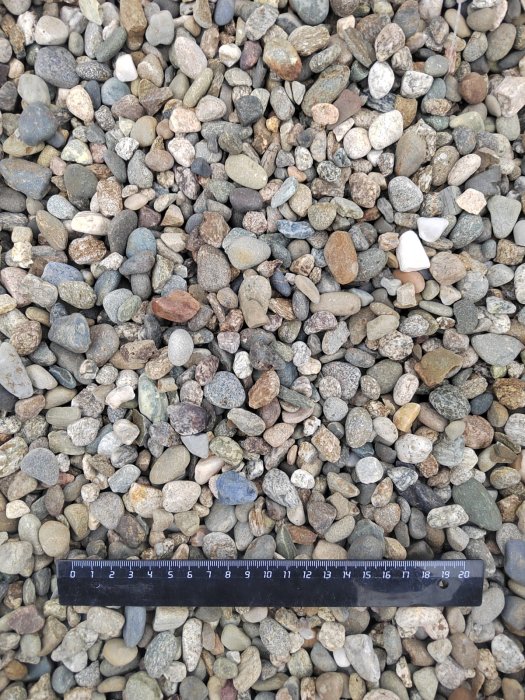  Галька речная окат (серая) фр.10-20 мм купить   в Сочи галька речная серая, серый, темно-серый, светло-серый, коричневый ландшафтная декоративная речная окатанная округлая галька 4000 руб/т   фото 