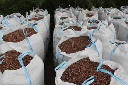  Мраморная крошка (щебень крошка розовый) фр. 10-20 мм.  купить  в Сочи мрамор розовый, красный каменная декоративная крошка ландшафтная 7700 руб/т   фото 