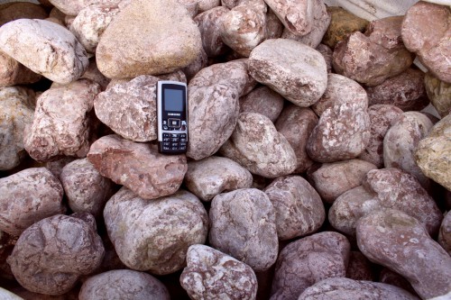 Розовый валунчик фр.100-300 мм.  купить в Сочи крупный природный камень розовый, серый молочный красный речной галечник природный 7850 руб/т   фото 