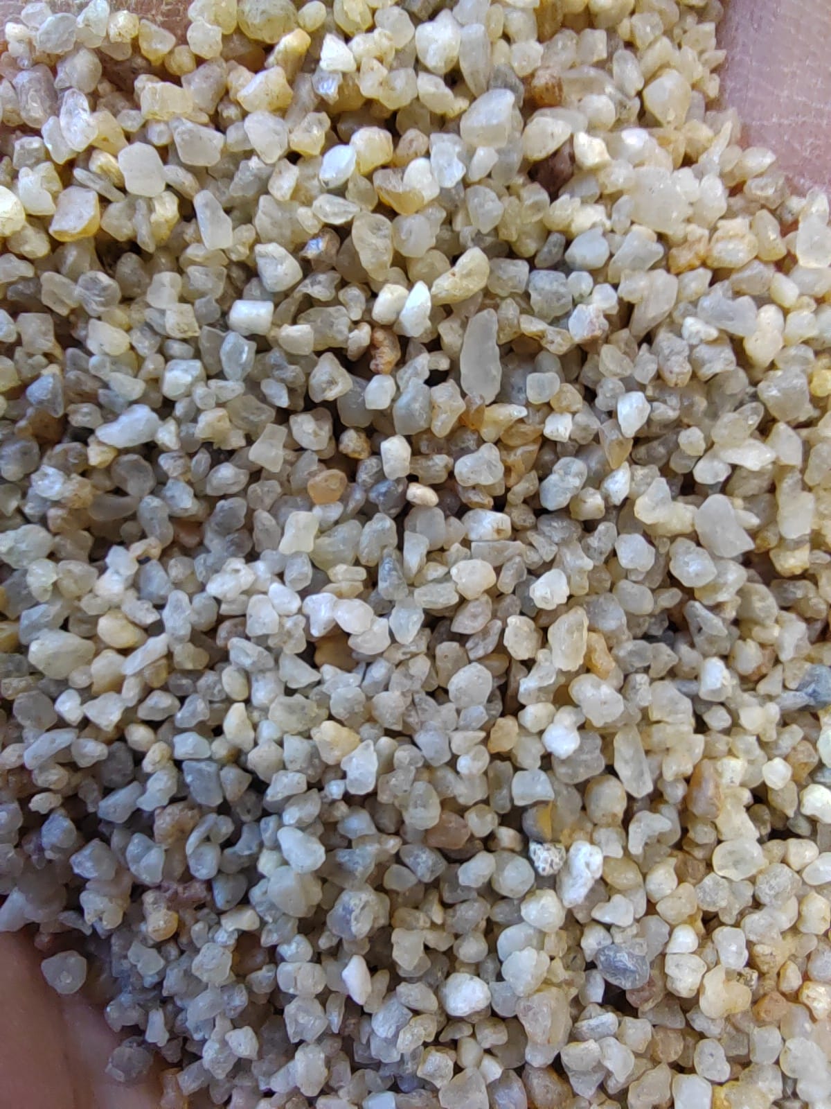 Кварцевый песок для водоподготовки фр. 1,6-3 мм.  купить в Сочи фото 