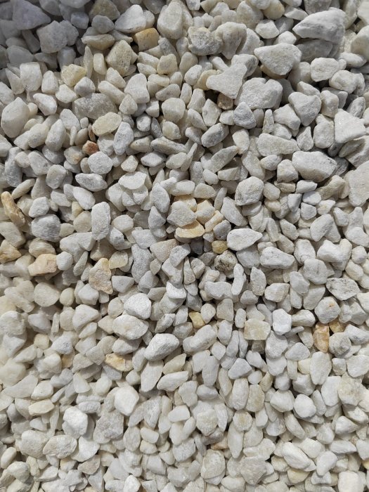  Мраморная крошка, щебень, цвет-белый, фр. 5-10 мм.  купить  в Сочи мрамор белый, айвори, молочный мраморная каменная крошка ландшафтная 9500 руб/т   фото 