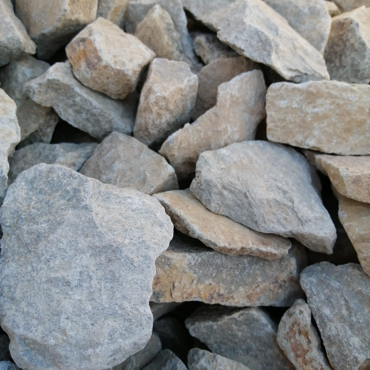 фото Габбро-диабаз  (фр. 70-100 мм)  купить в Сочи в интернет-портале 