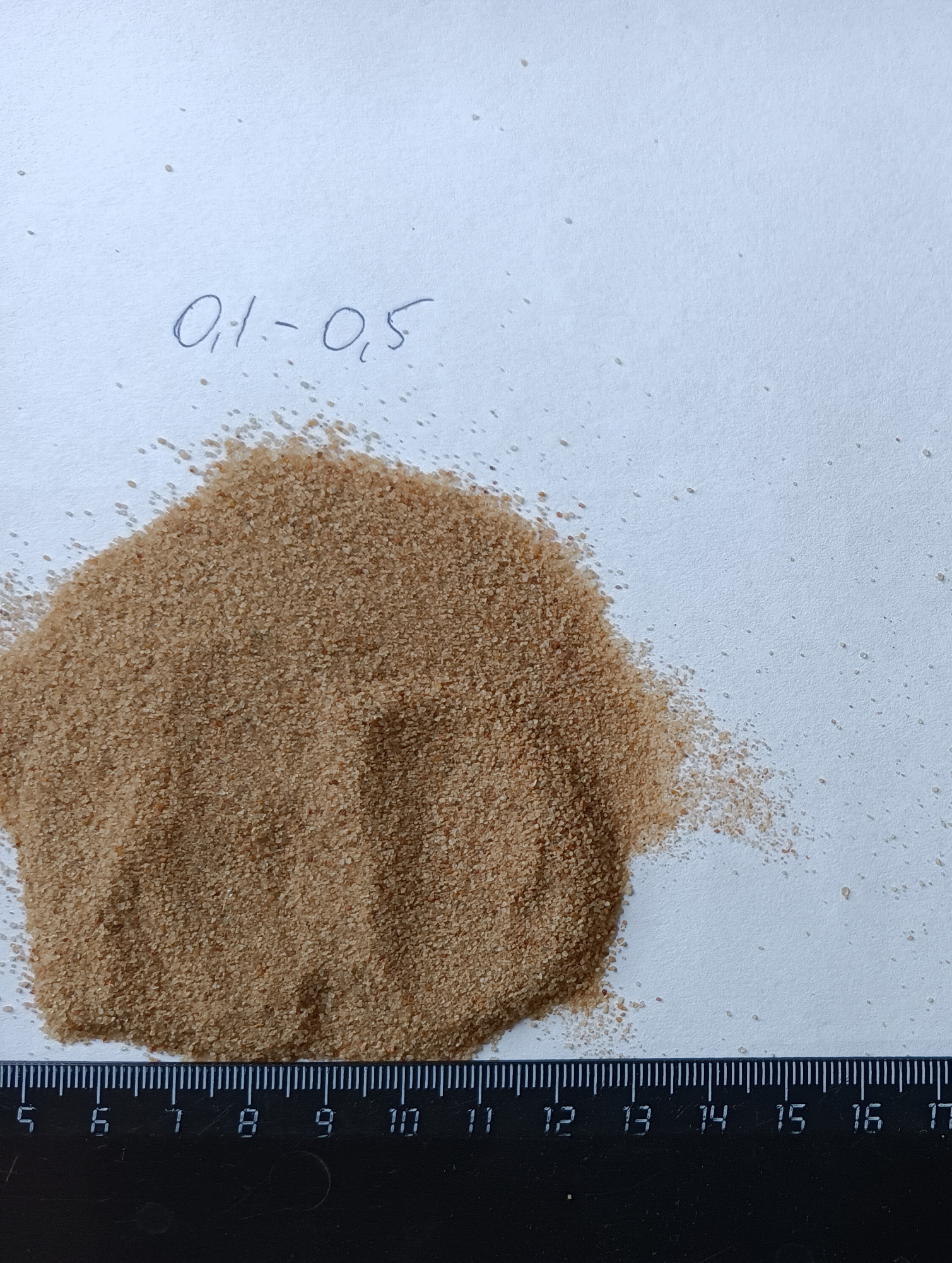 Кварцевый песок для площадок фр. 0,1-0,5 мм.  купить в Сочи фото 