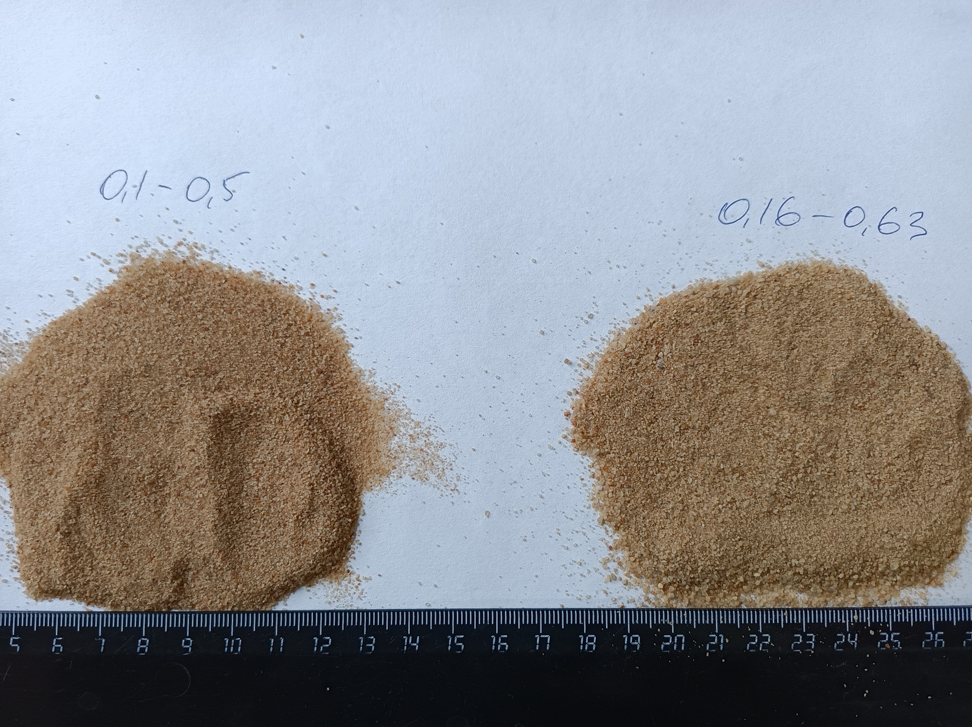 Кварцевый песок для площадок фр. 0,16-0,63 мм.  купить в Сочи фото 