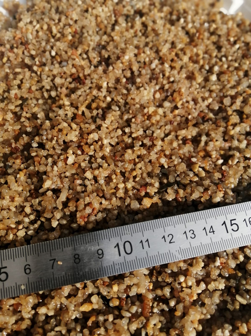 Кварцевый песок для водоподготовки фр. 1,6-3 мм.
